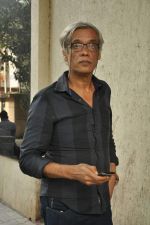 Sudhir Mishra at Pooja in Anubhav Sinha_s office in Mumbai on 17th Sept 2012  (7).JPG